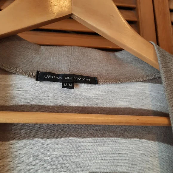 Urban Behavior Open Cardigan - Picture 4 of 6